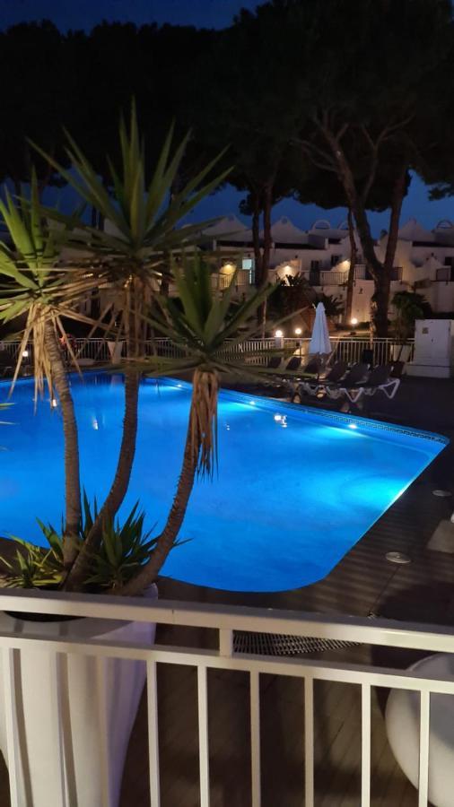 Casa de férias Beautiful House In Elviria, With 2 Bedrooms, 2 Swimming Pools, Sauna, Jacuzzi, Gym, Wifi