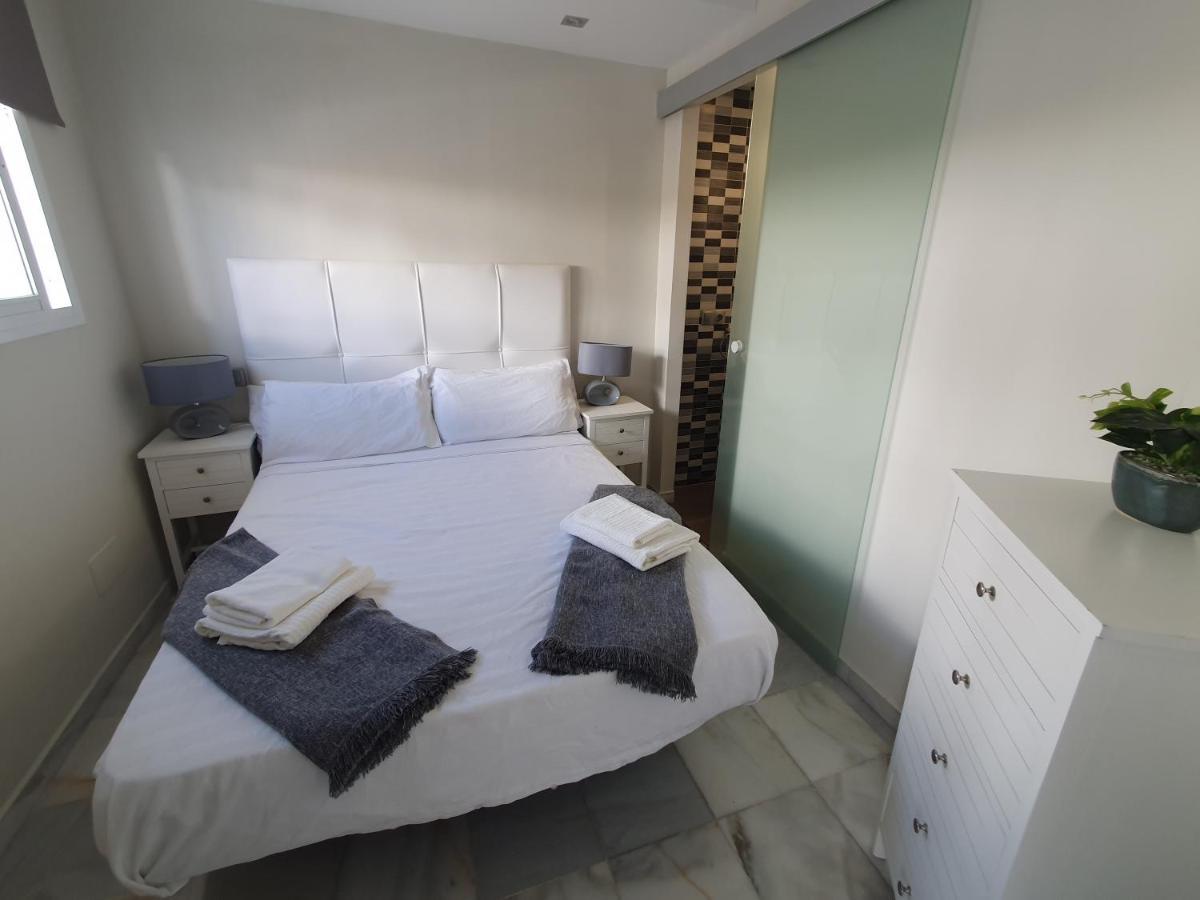 Beautiful House In Elviria, With 2 Bedrooms, 2 Swimming Pools, Sauna, Jacuzzi, Gym, Wifi Ferienhaus *