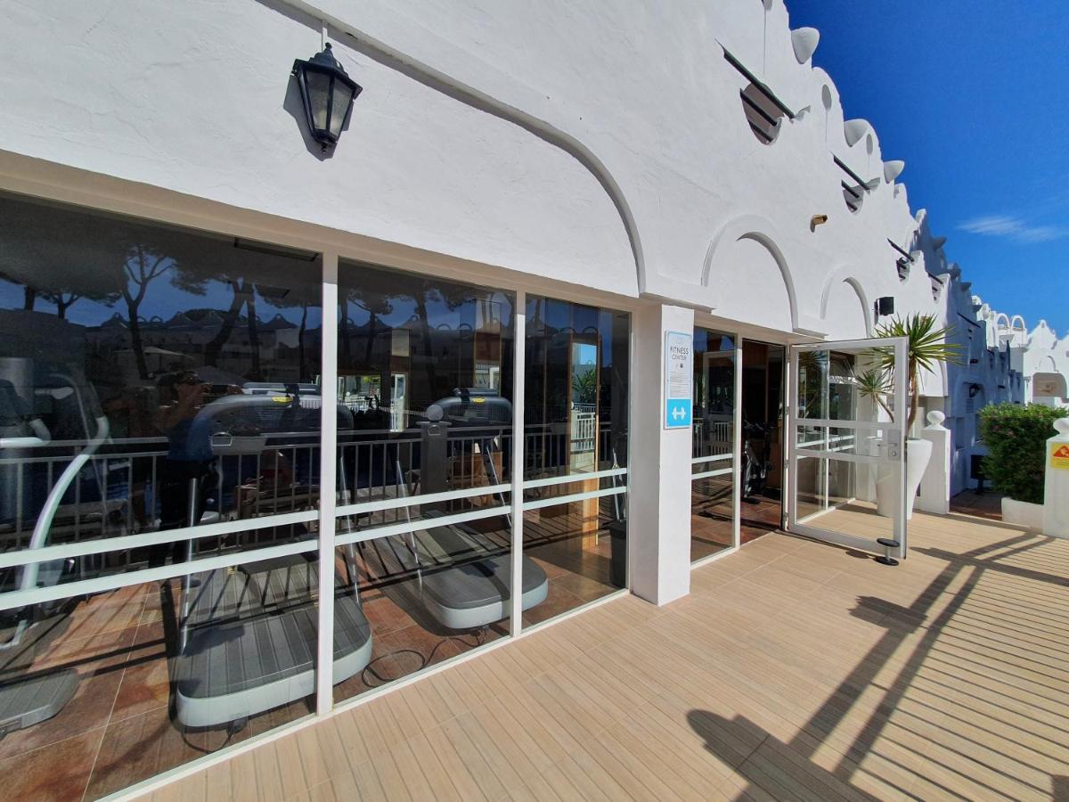 Beautiful House In Elviria, With 2 Bedrooms, 2 Swimming Pools, Sauna, Jacuzzi, Gym, Wifi Ferienhaus Marbella
