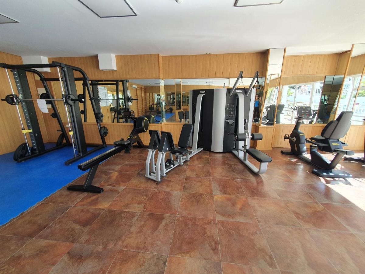 Beautiful House In Elviria, With 2 Bedrooms, 2 Swimming Pools, Sauna, Jacuzzi, Gym, Wifi Ferienhaus Marbella