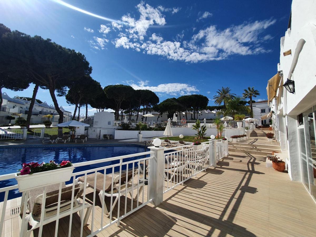 Ferienhaus Beautiful House In Elviria, With 2 Bedrooms, 2 Swimming Pools, Sauna, Jacuzzi, Gym, Wifi Marbella